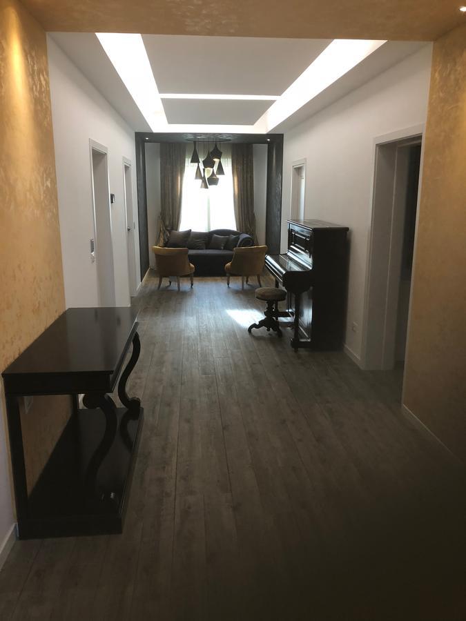 Double A Guest House Mestre Kültér fotó