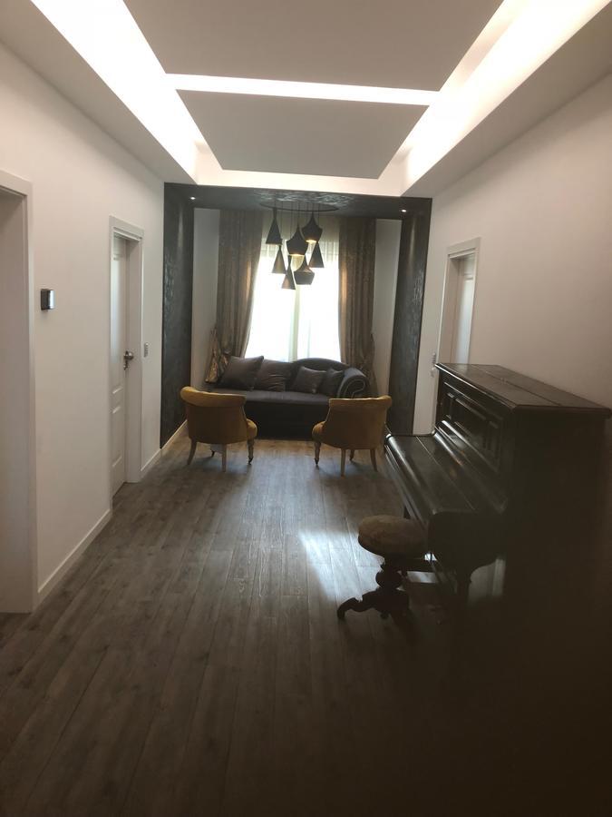 Double A Guest House Mestre Kültér fotó
