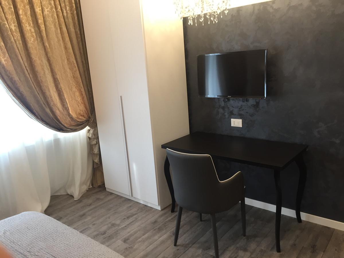 Double A Guest House Mestre Kültér fotó