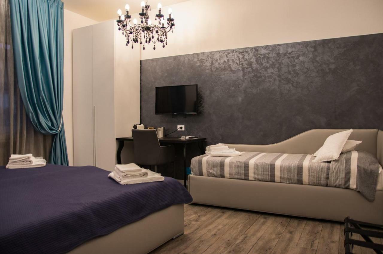 Double A Guest House Mestre Kültér fotó