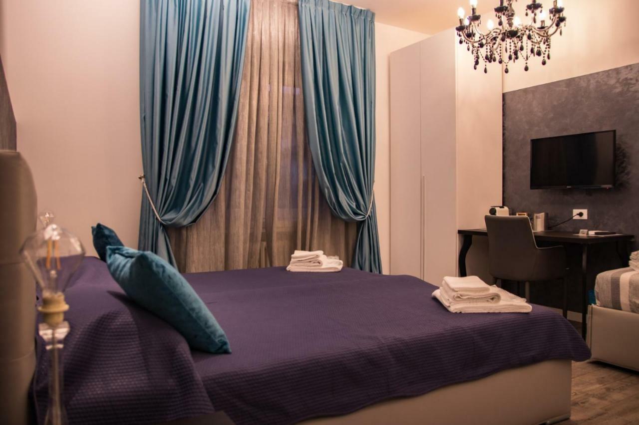 Double A Guest House Mestre Kültér fotó