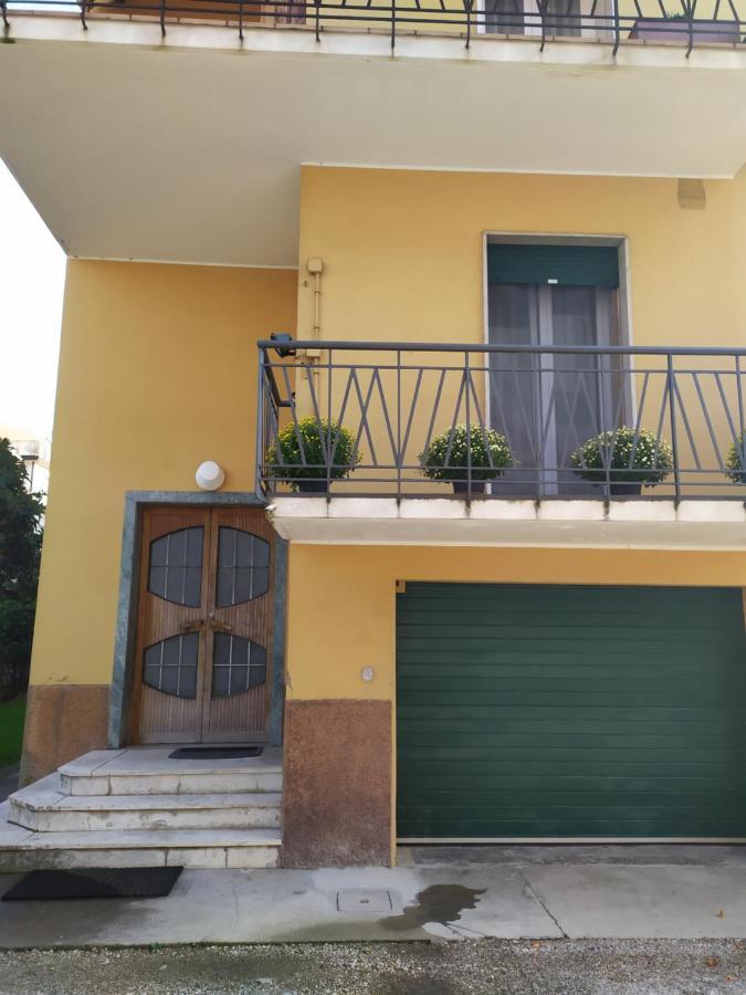 Double A Guest House Mestre Kültér fotó