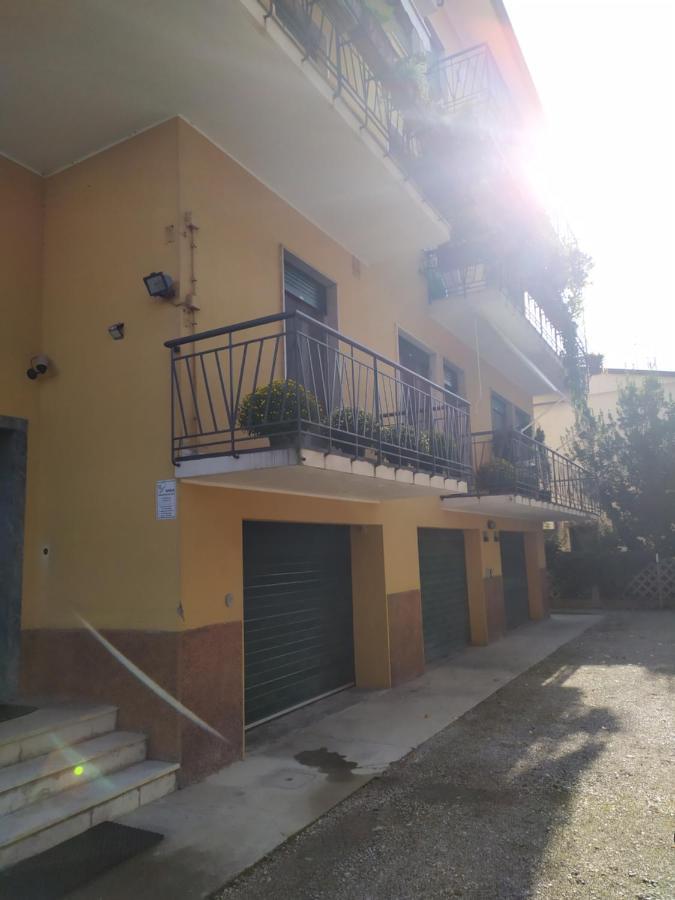 Double A Guest House Mestre Kültér fotó
